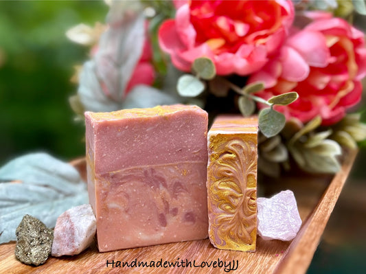 Butterfly Kiss - HandmadewithlovebyJJ